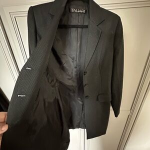 Tahari Women's Black Blazer